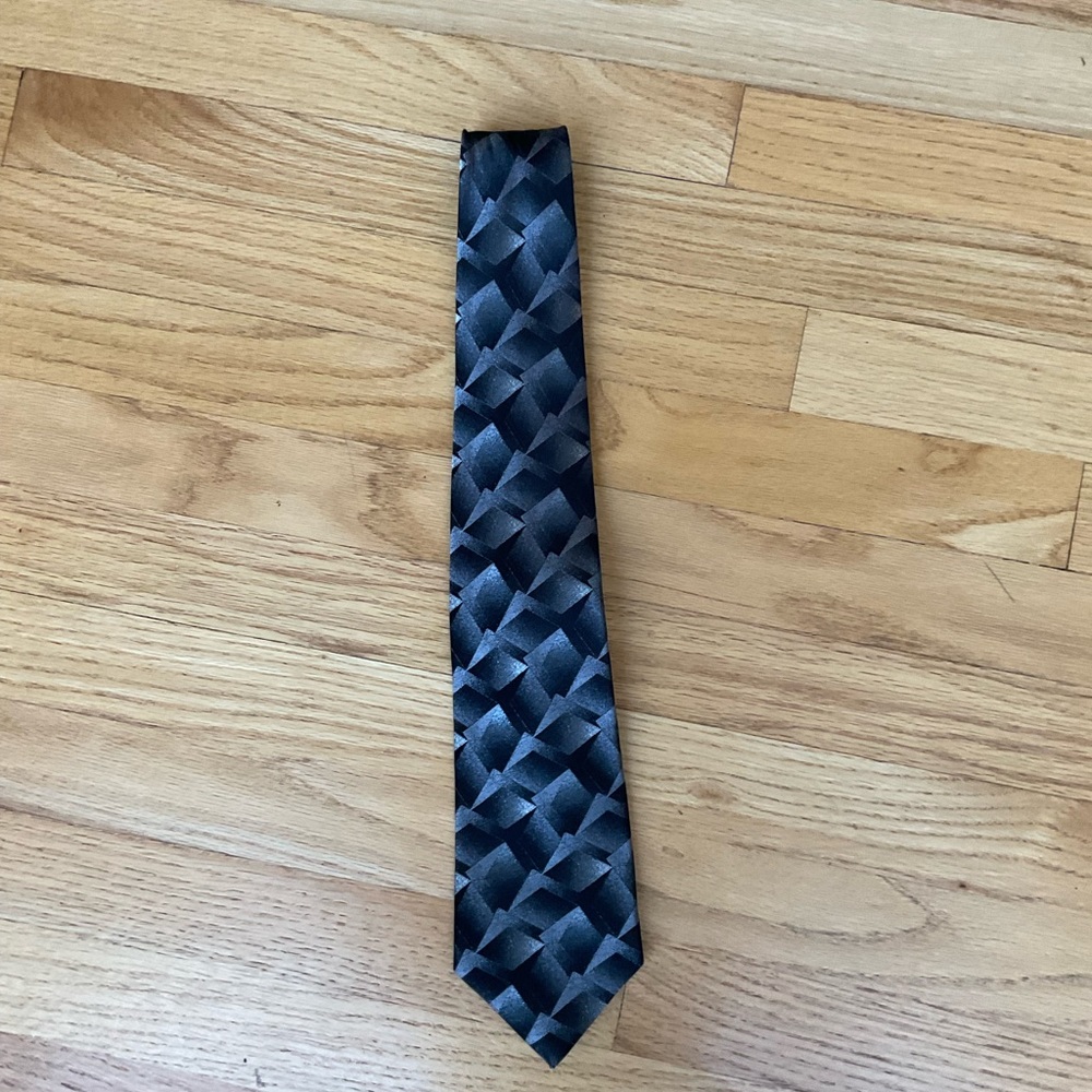 Essante tie